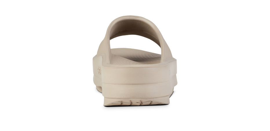 OOFOS Dames OOmega Recovery Slippers, Nomad – oofosbenelux.nl