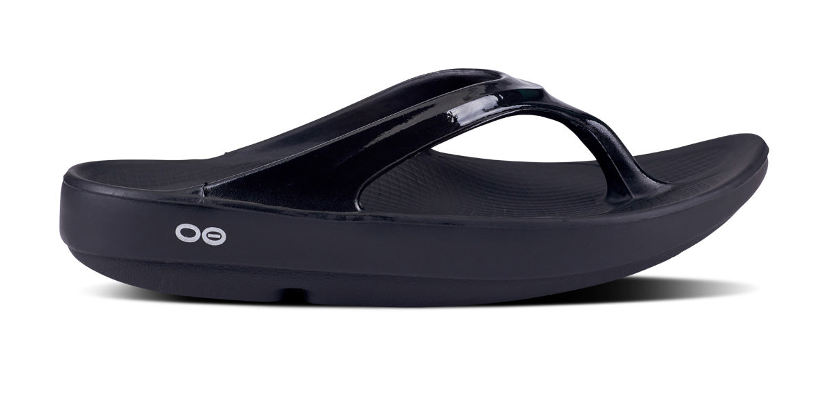 OOFOS OOmega OOlala BLACK 26センチ OOFOS Dames OOlala Recovery Slippers, Black – oofosbenelux.nl